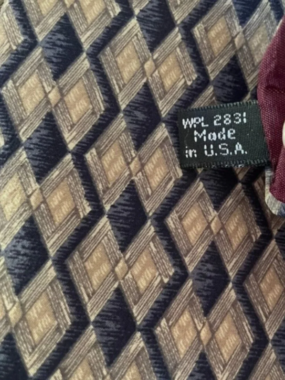 Peter Thomas By Superba 100% Silk Men’s Neck Tie Made In USA Geometric Pattern